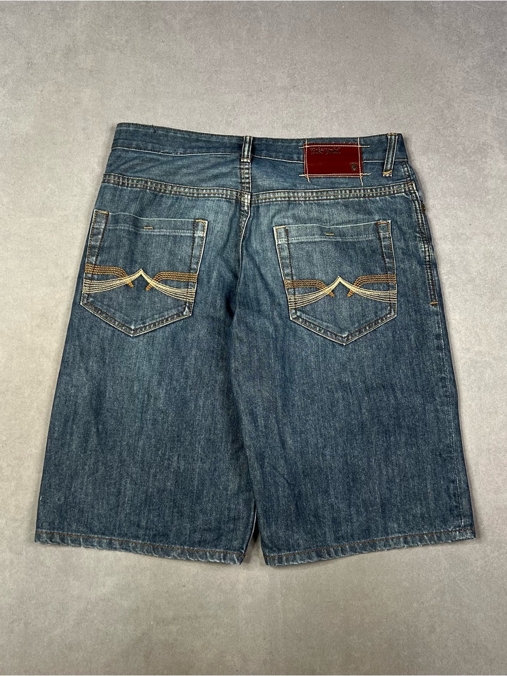 Ecko Unlimited Baggy Blue Denim Jean Shorts with Embroidered Back Pockets Y2K